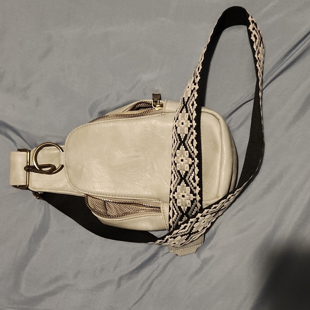 Sling back grey bag